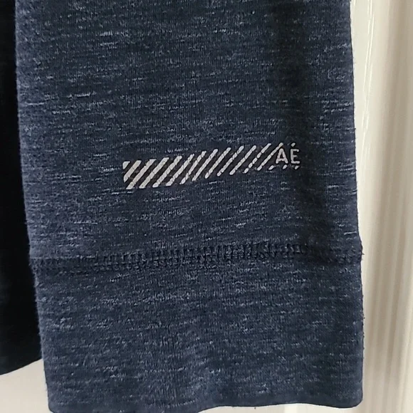 AE long sleeve - Picture 2 of 6